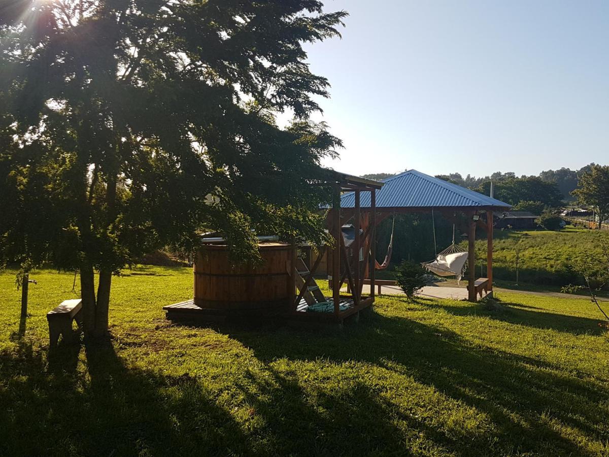 Turismo Jaos Cabanas Tinas Y Quincho Futrono Exterior foto